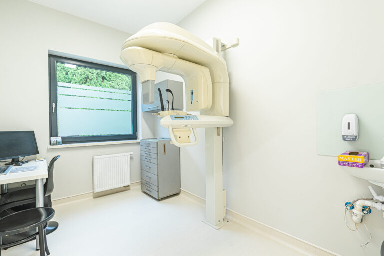 Klinika stomatologii estetycznej w Łodzi: jakie zabiegi poprawią Twój uśmiech?